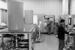 1971.11.10-12-A96-013-周波数標準部-原子標準研　水素ﾒｰｻﾞ太田、中桐